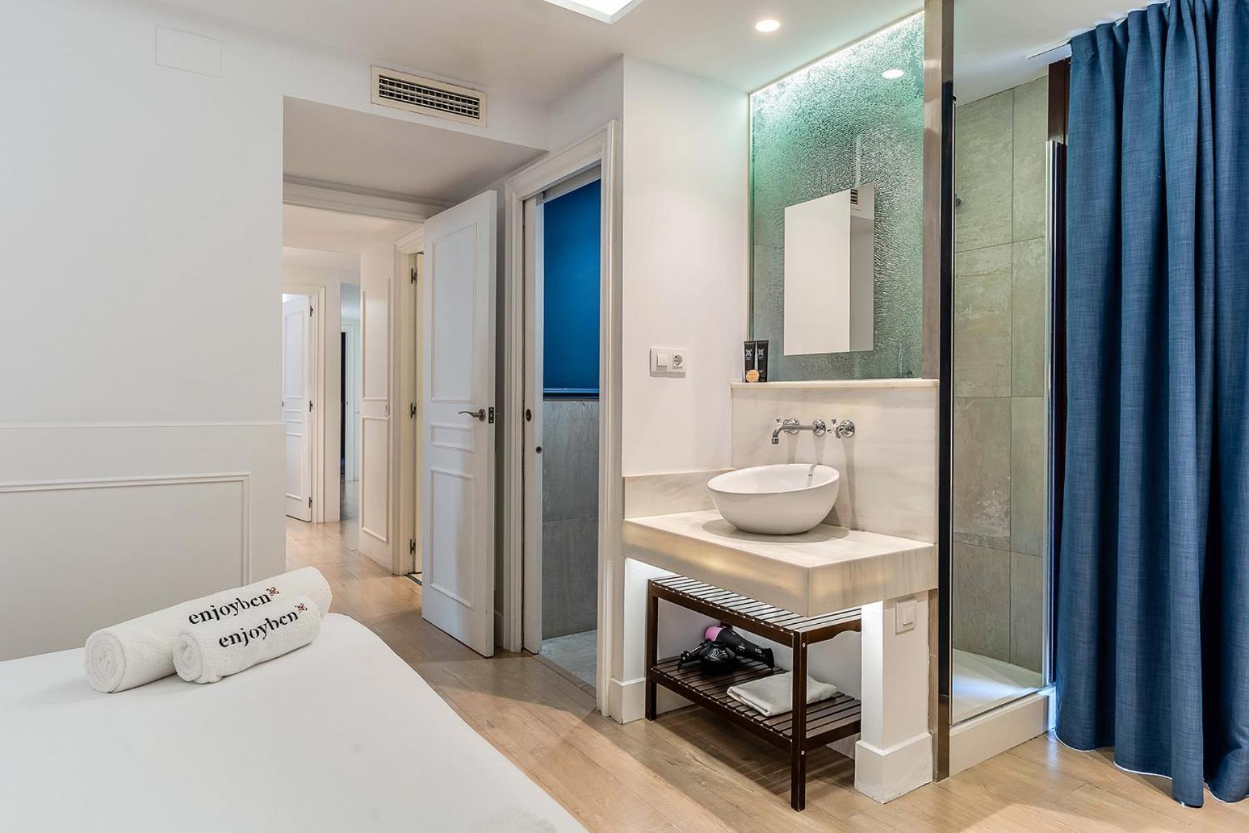 Enjoybcn Colon Apartments Barcelona Eksteriør billede